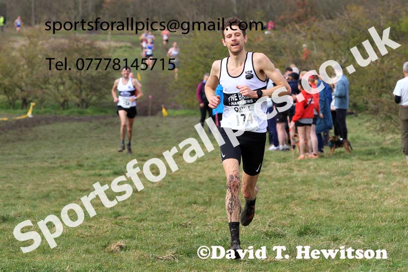 Men 35 to 60 in the 2023 BMAF Cross Country Champs., Wallsend. Photo: David T. Hewitson/Sports for All Pics
